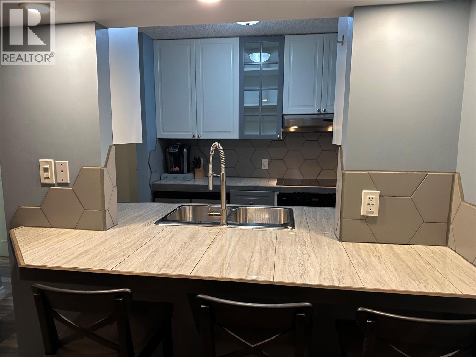 1804 Alpine Drive Unit# 303, Elkford, British Columbia  V0B 1H0 - Photo 7 - 10369526