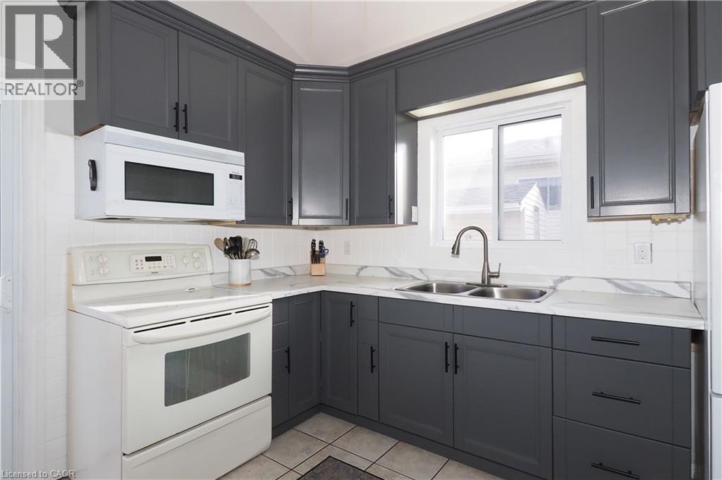 132 Montcalm Drive, Kitchener, Ontario  N2B 2R5 - Photo 14 - 40789321