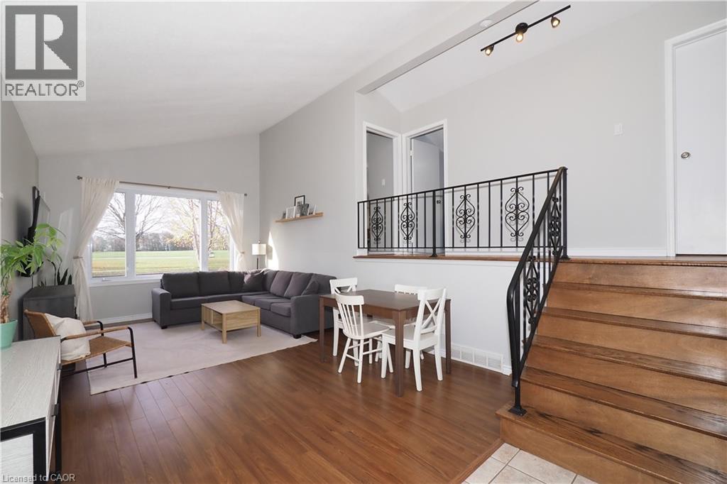 132 Montcalm Drive, Kitchener, Ontario  N2B 2R5 - Photo 3 - 40789321