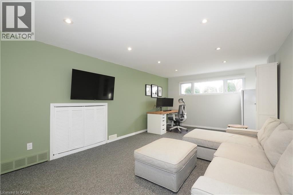 132 Montcalm Drive, Kitchener, Ontario  N2B 2R5 - Photo 34 - 40789321