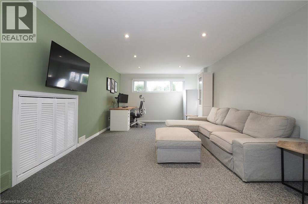 132 Montcalm Drive, Kitchener, Ontario  N2B 2R5 - Photo 35 - 40789321