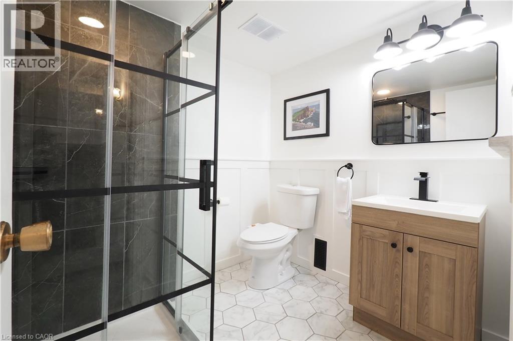 132 Montcalm Drive, Kitchener, Ontario  N2B 2R5 - Photo 37 - 40789321