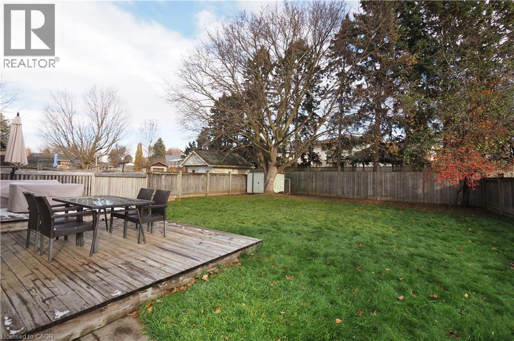 132 Montcalm Drive, Kitchener, Ontario  N2B 2R5 - Photo 45 - 40789321