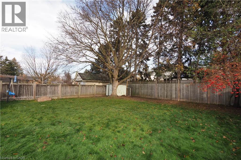 132 Montcalm Drive, Kitchener, Ontario  N2B 2R5 - Photo 47 - 40789321