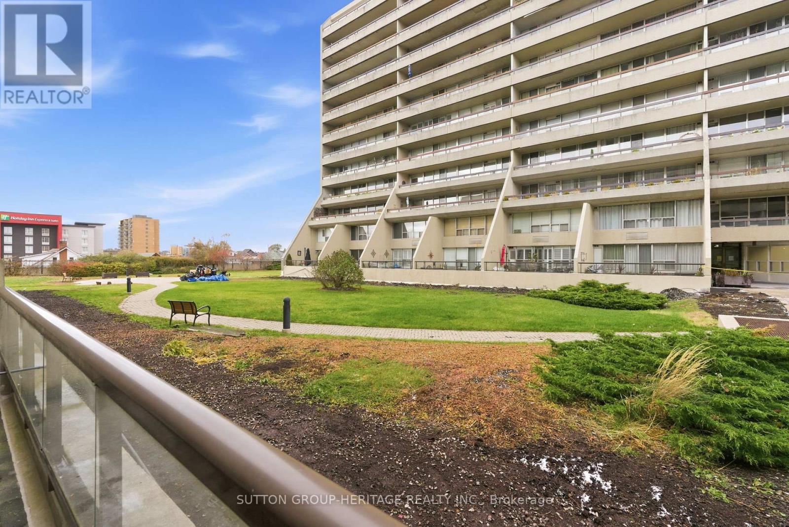 220 - 50 Richmond Street E, Oshawa, Ontario  L1G 7C7 - Photo 5 - E12558960