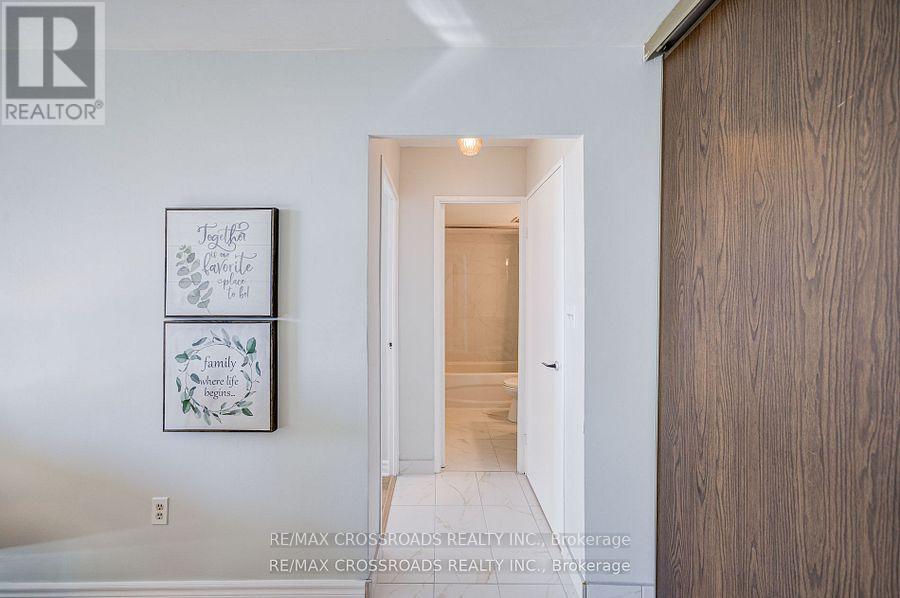 1202 - 5 Massey Square, Toronto, Ontario  M4C 5L6 - Photo 25 - E12558964