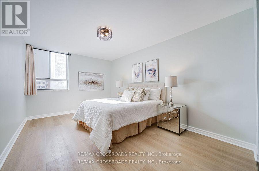 1202 - 5 Massey Square, Toronto, Ontario  M4C 5L6 - Photo 27 - E12558964