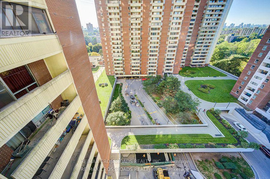 1202 - 5 Massey Square, Toronto, Ontario  M4C 5L6 - Photo 43 - E12558964