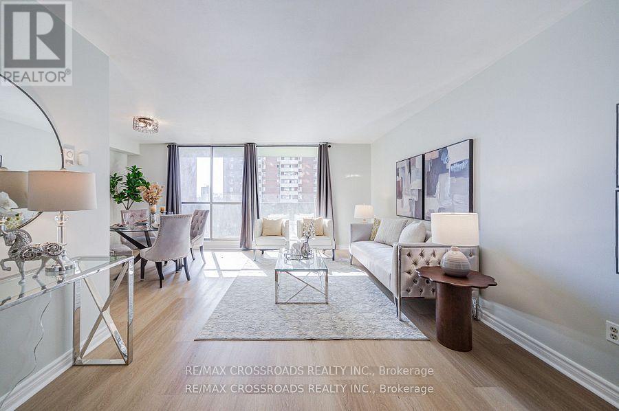 1202 - 5 Massey Square, Toronto, Ontario  M4C 5L6 - Photo 5 - E12558964