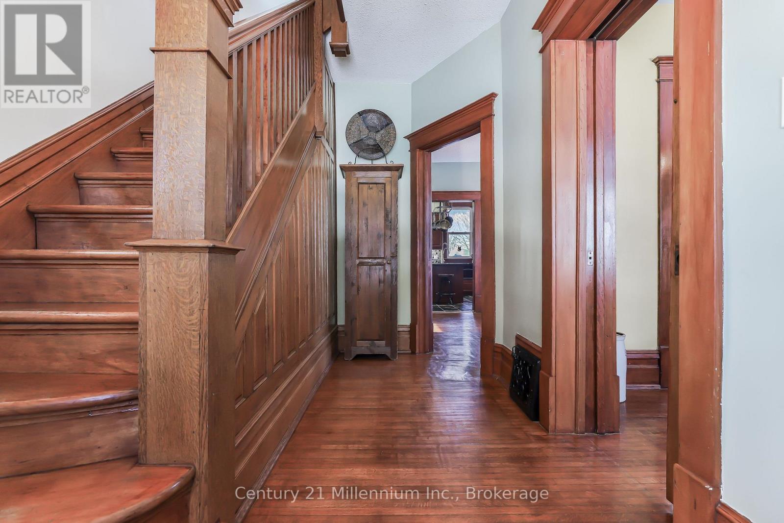 296 Garafraxa St Street, Chatsworth, Ontario  N0H 1G0 - Photo 3 - X12559098