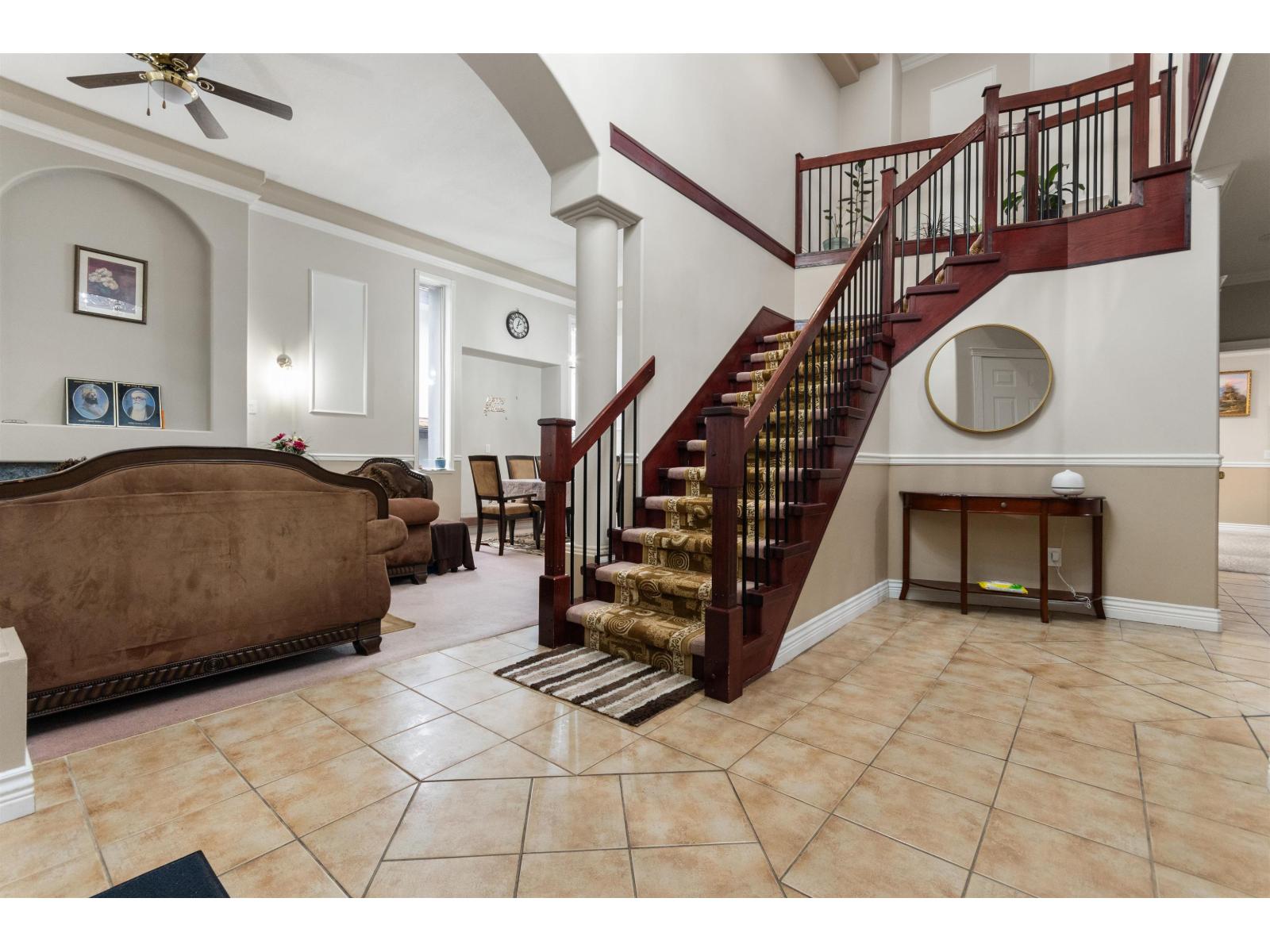 31520 Ridgeview Drive, Abbotsford, British Columbia  V2T 6R9 - Photo 3 - R3066835