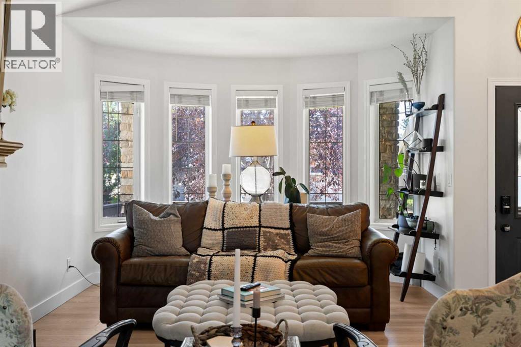 110 West Lakeview Crescent, Chestermere, Alberta  T1X 1P0 - Photo 11 - A2250440