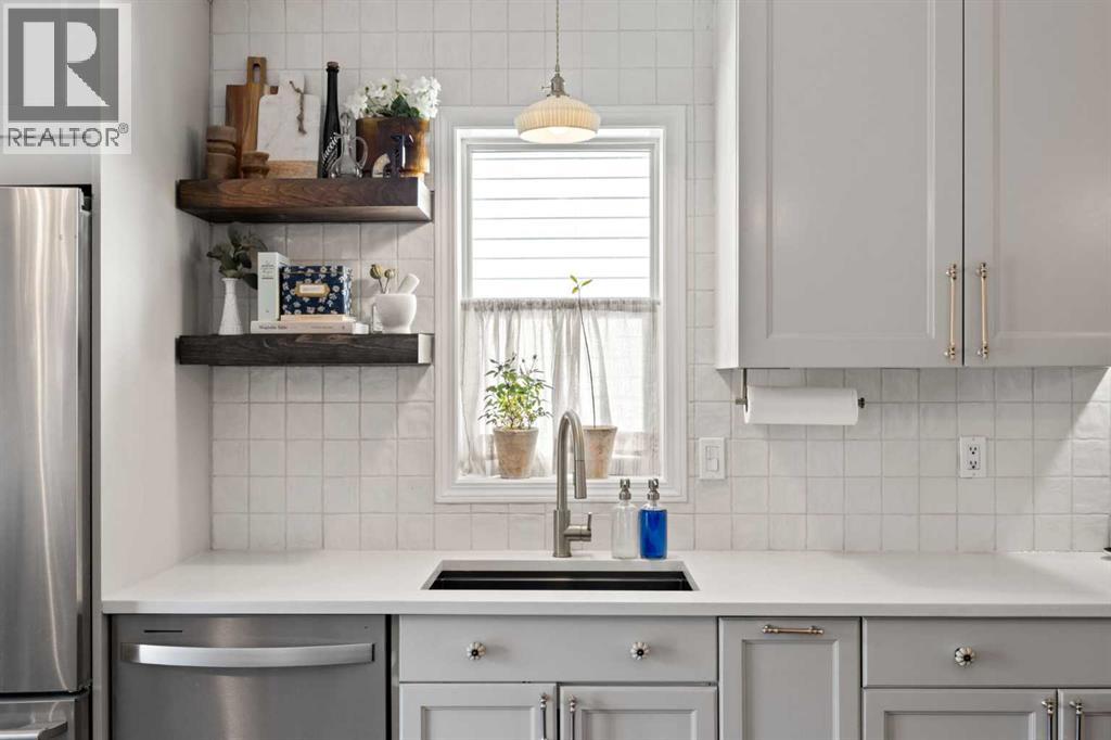 110 West Lakeview Crescent, Chestermere, Alberta  T1X 1P0 - Photo 17 - A2250440