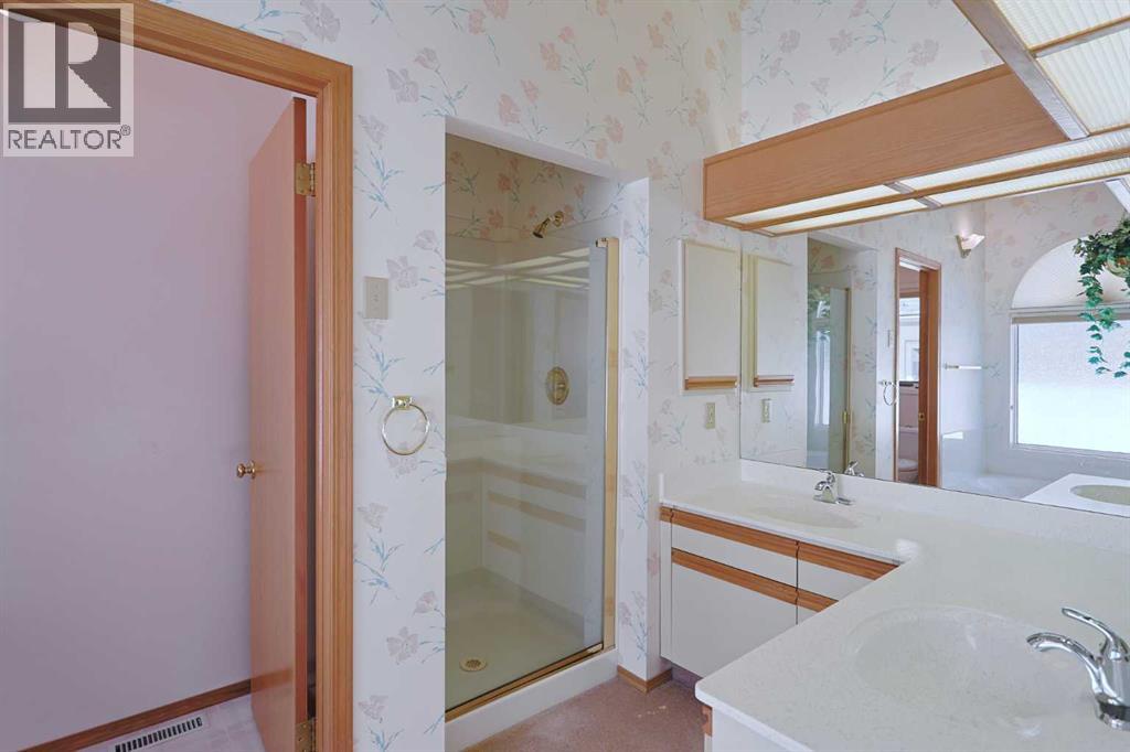 15 Hampshire Close Nw, Calgary, Alberta  T3A 4X9 - Photo 17 - A2252395