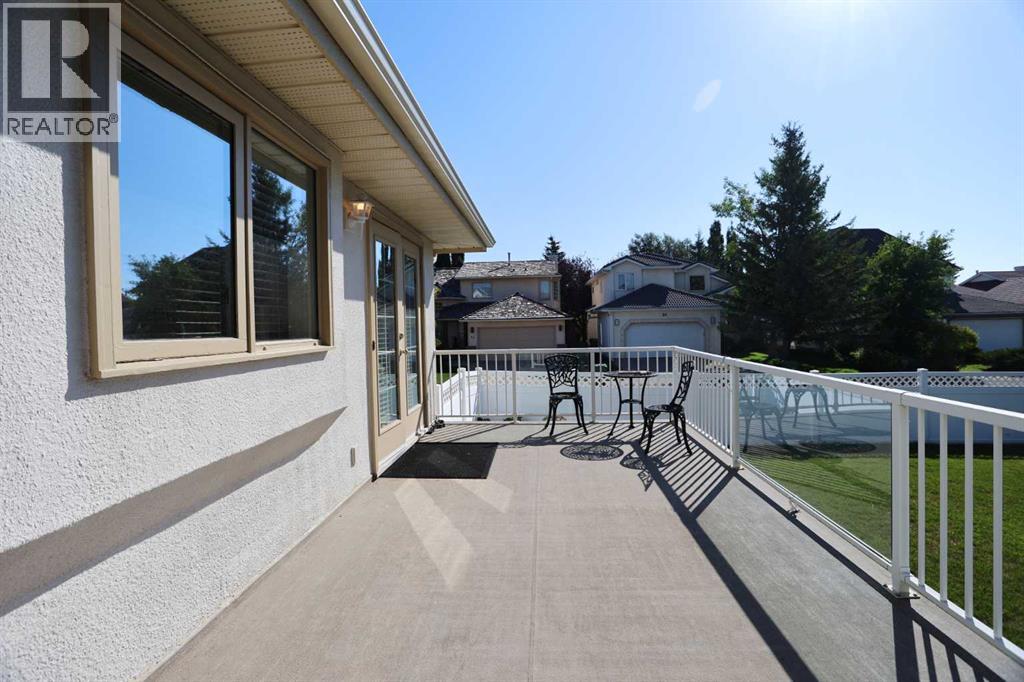 15 Hampshire Close Nw, Calgary, Alberta  T3A 4X9 - Photo 3 - A2252395