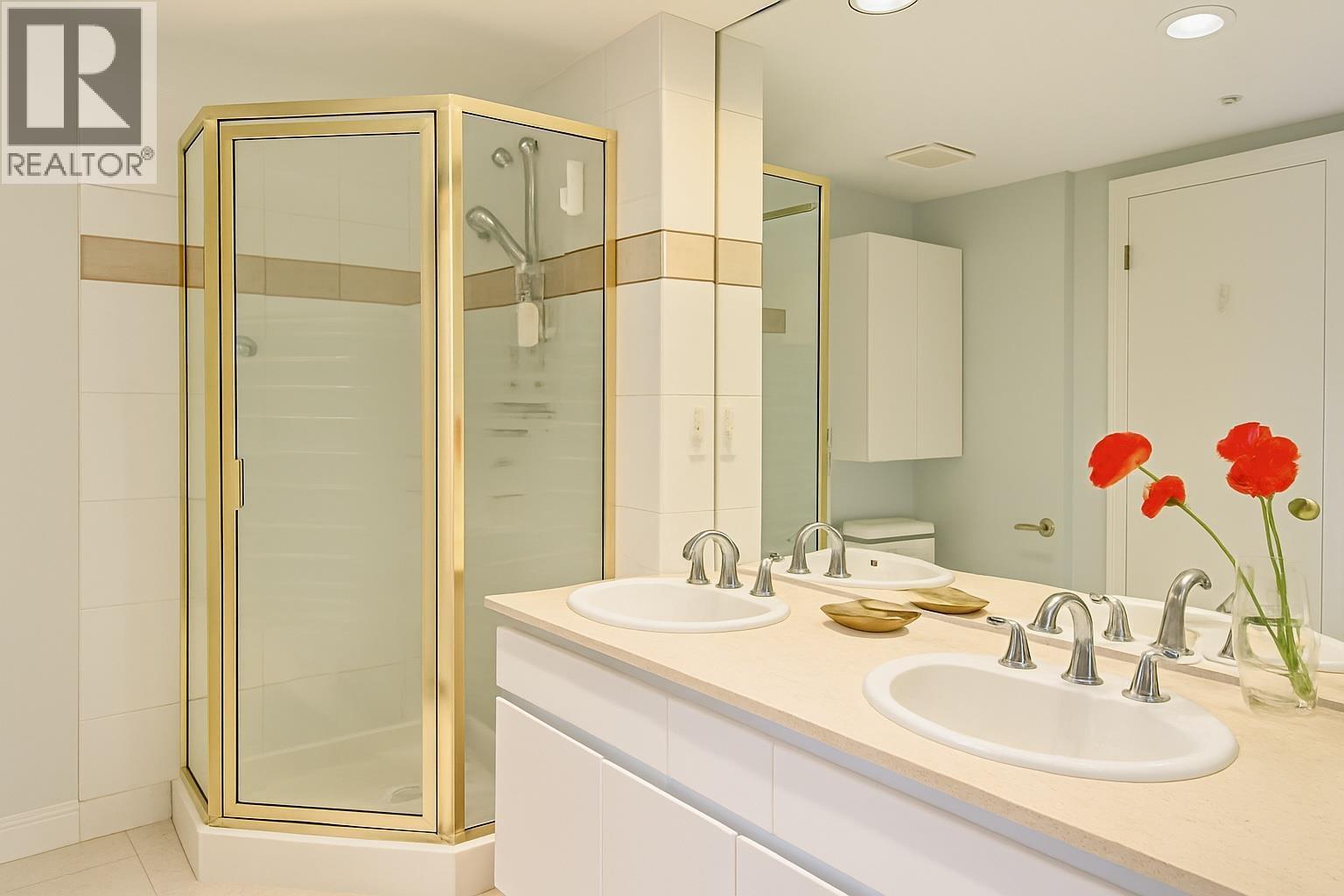 4d 338 Taylor Way, West Vancouver, British Columbia  V7T 2Y1 - Photo 11 - R3068610