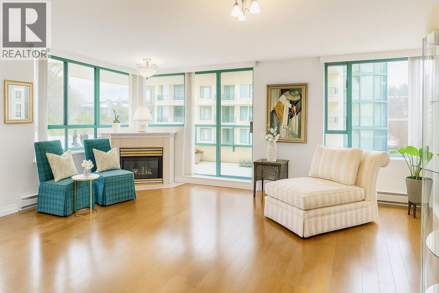 4d 338 Taylor Way, West Vancouver, British Columbia  V7T 2Y1 - Photo 3 - R3068610