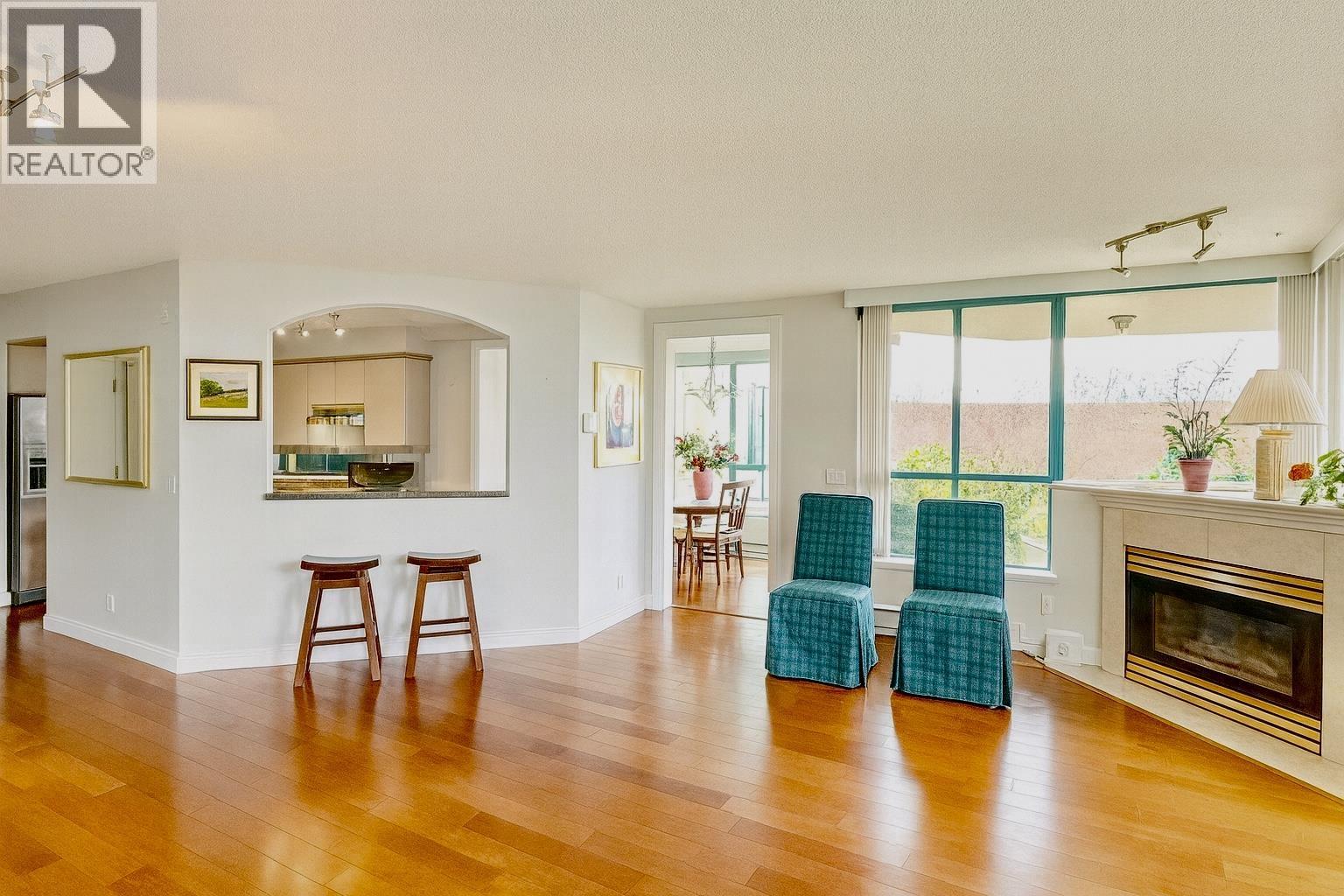 4d 338 Taylor Way, West Vancouver, British Columbia  V7T 2Y1 - Photo 4 - R3068610