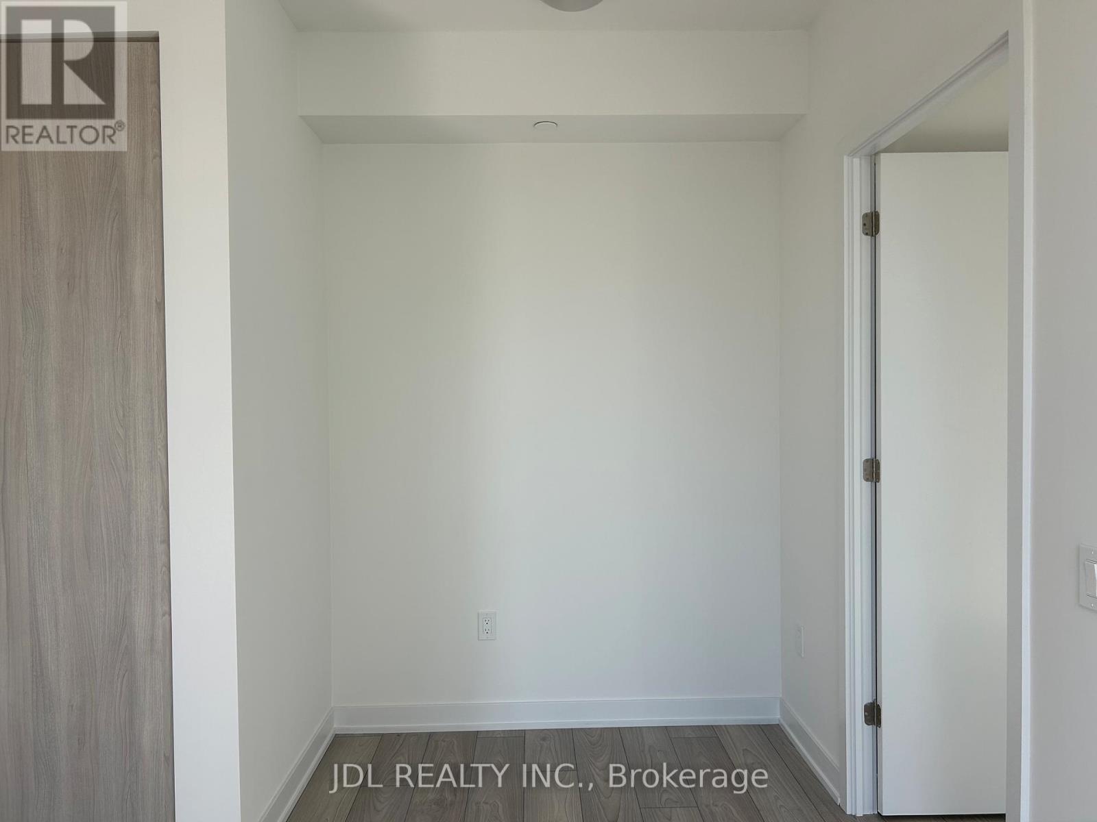 320 - 5858 Yonge St Street, Toronto, Ontario  M2M 3T3 - Photo 5 - C12557832