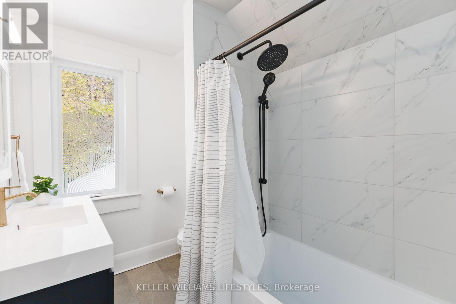 210 Windsor Avenue, London South, Ontario  N6C 2A4 - Photo 28 - X12559026