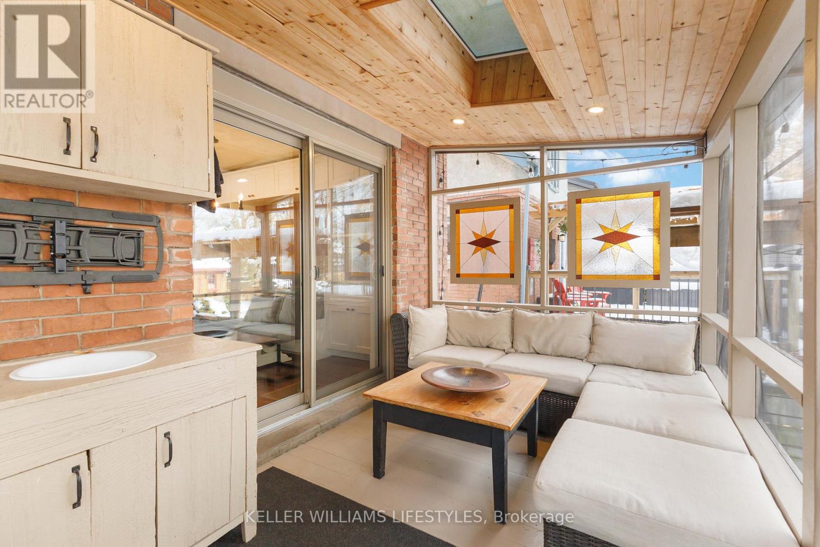 210 Windsor Avenue, London South, Ontario  N6C 2A4 - Photo 37 - X12559026