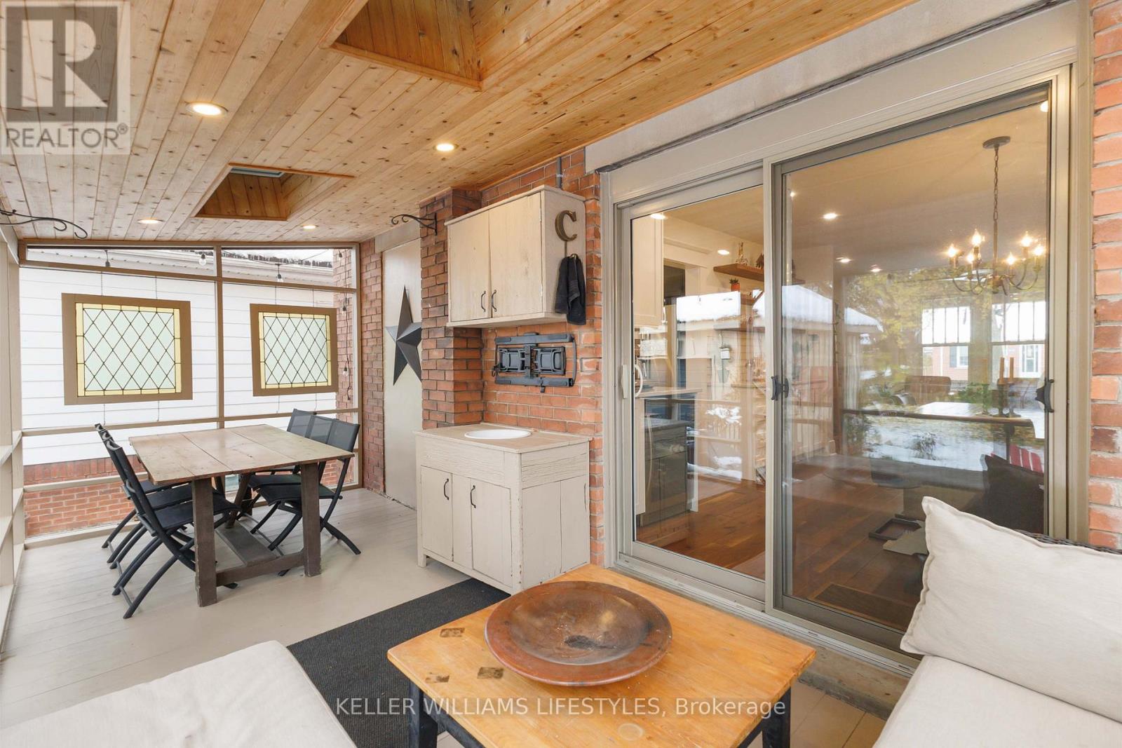 210 Windsor Avenue, London South, Ontario  N6C 2A4 - Photo 38 - X12559026