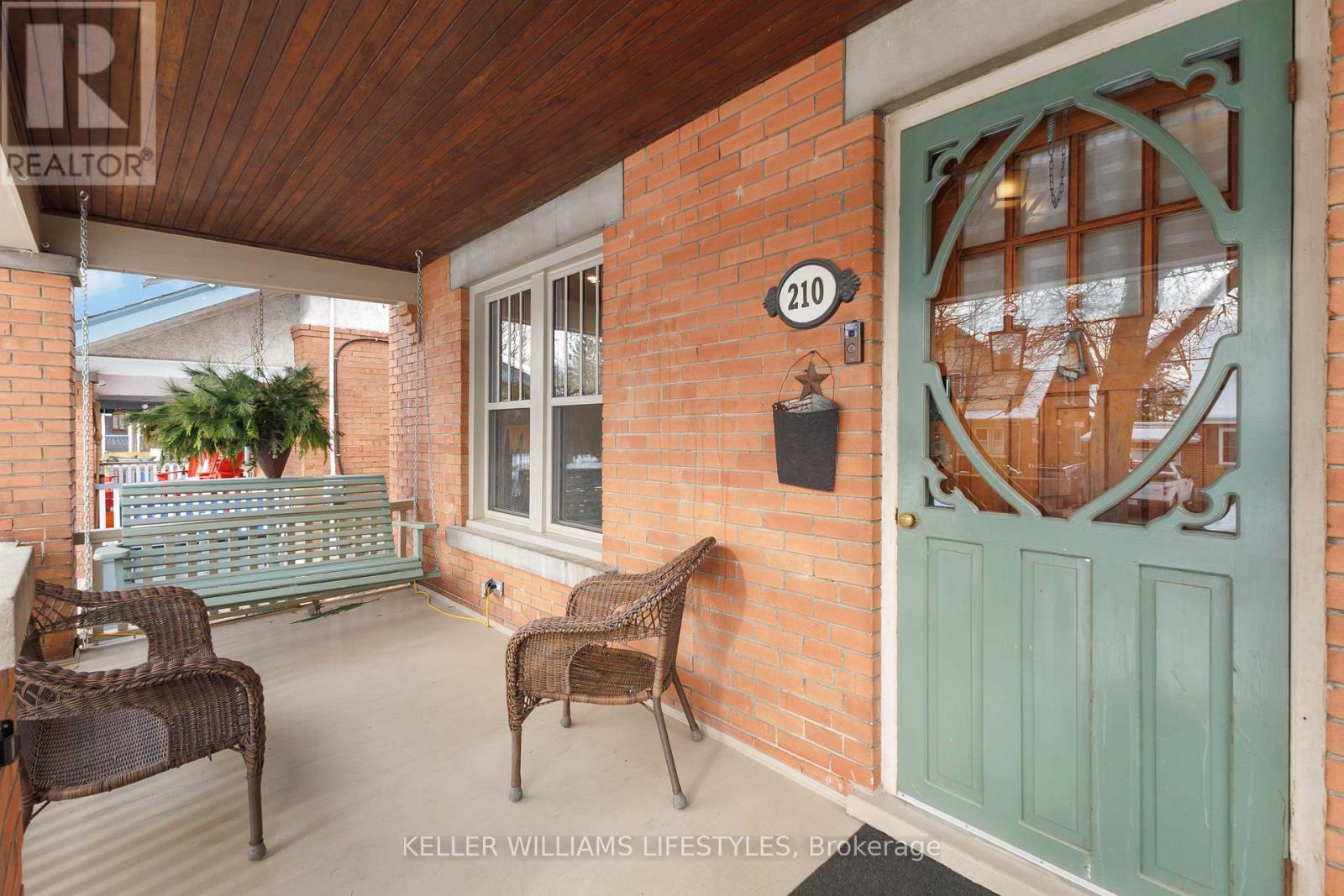 210 Windsor Avenue, London South, Ontario  N6C 2A4 - Photo 5 - X12559026