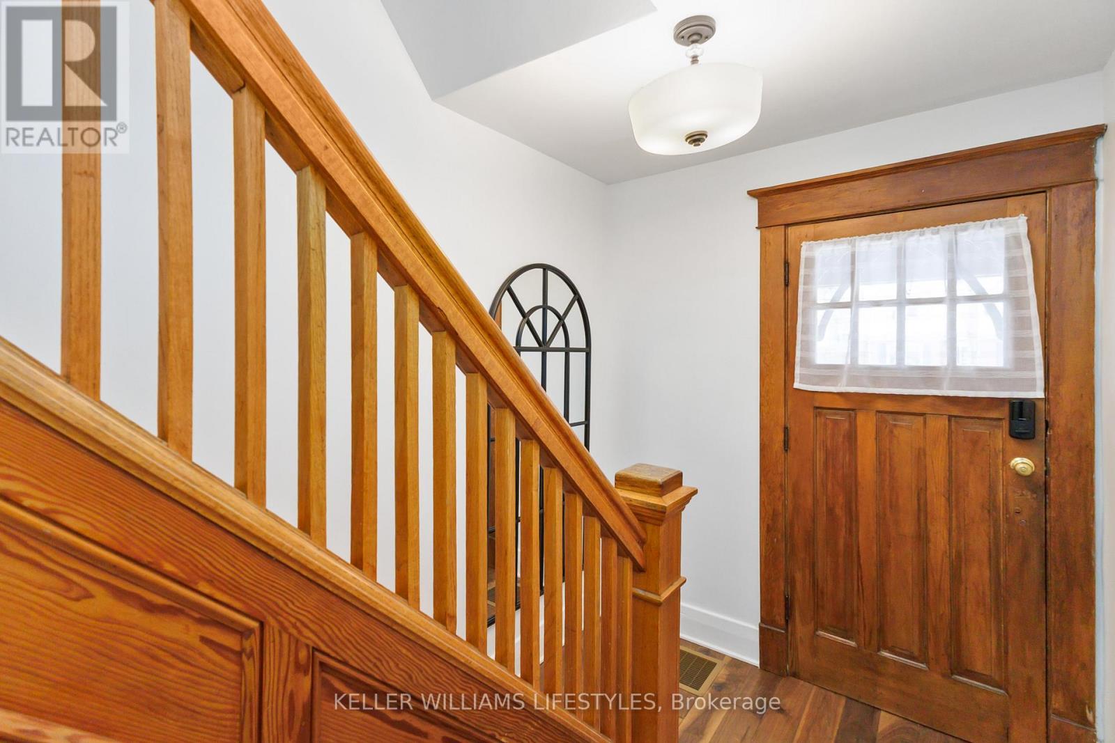 210 Windsor Avenue, London South, Ontario  N6C 2A4 - Photo 6 - X12559026