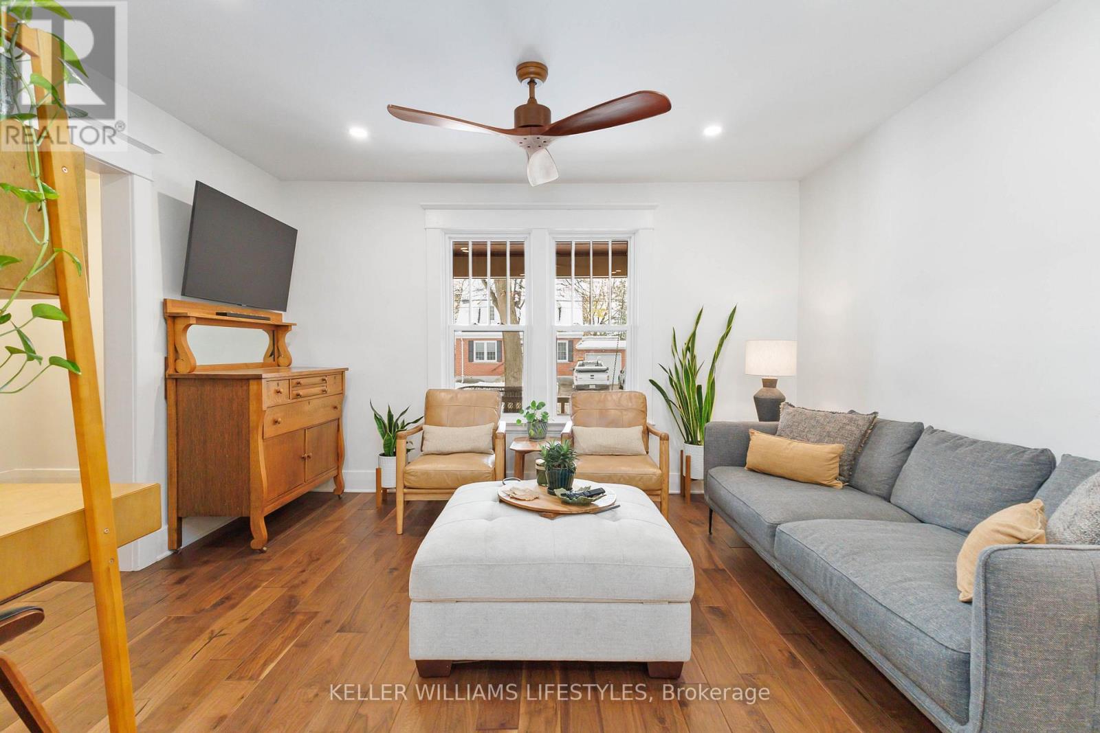 210 Windsor Avenue, London South, Ontario  N6C 2A4 - Photo 8 - X12559026