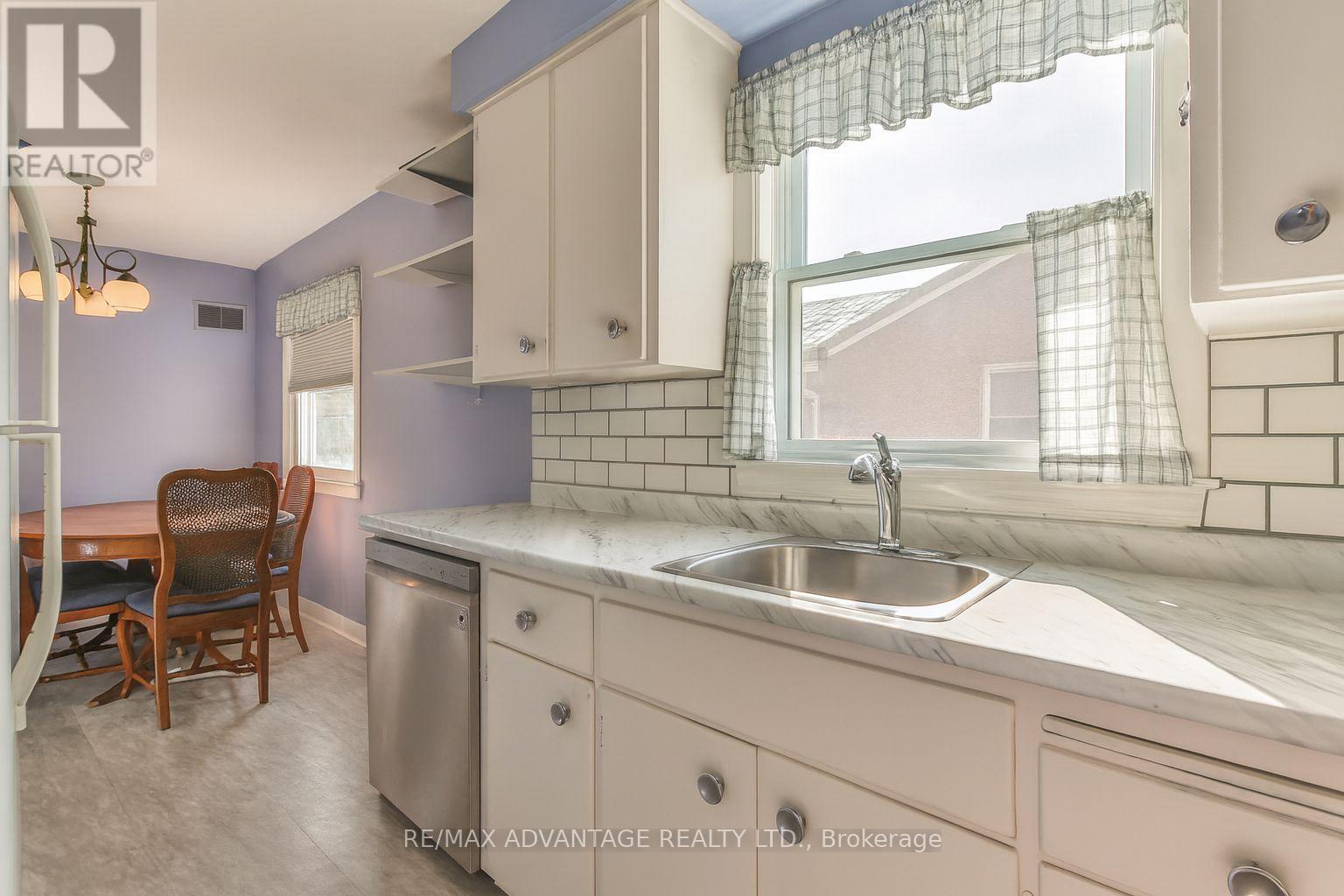 237 Rainbow Avenue, London East, Ontario  N5W 4V9 - Photo 10 - X12559084