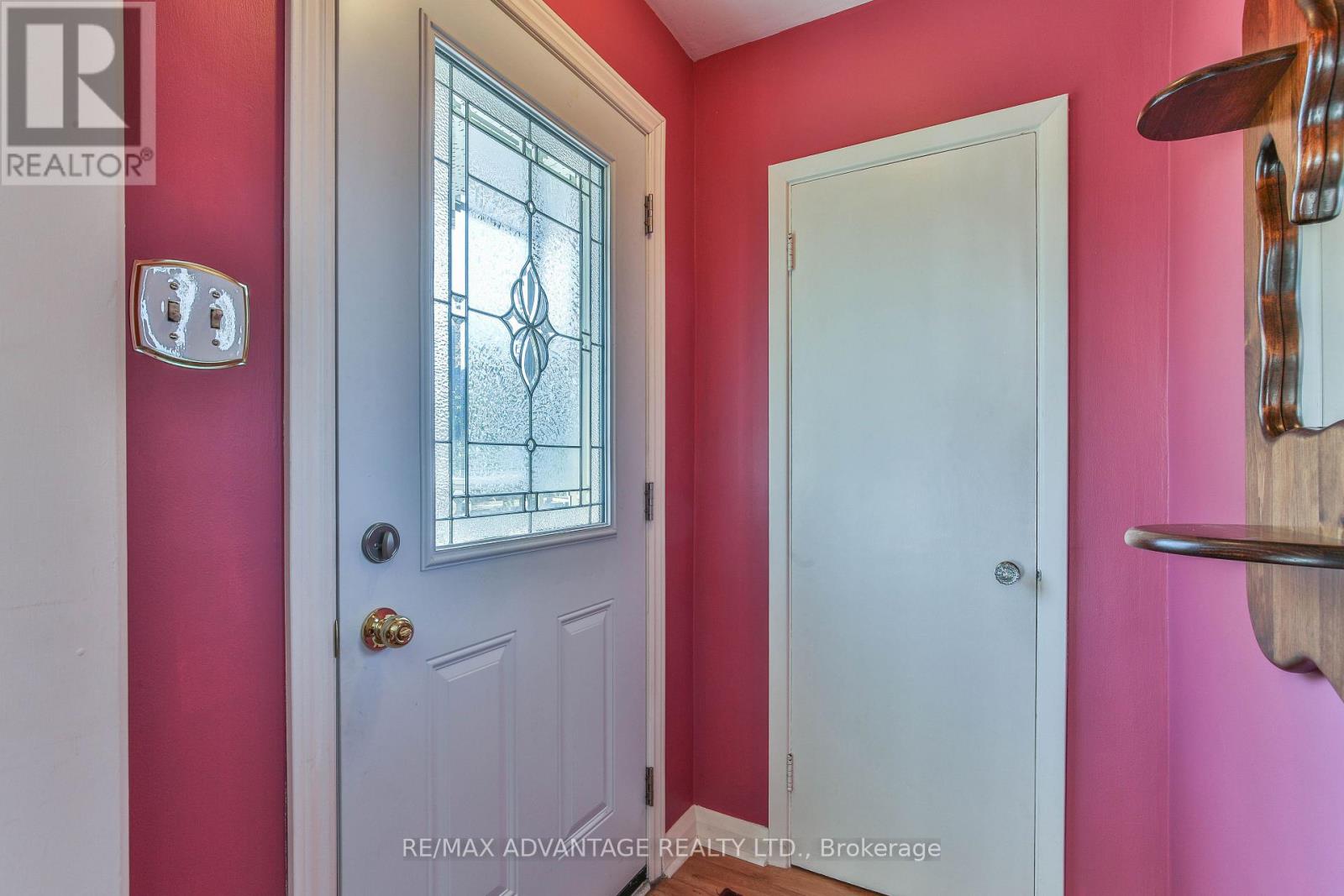 237 Rainbow Avenue, London East, Ontario  N5W 4V9 - Photo 3 - X12559084