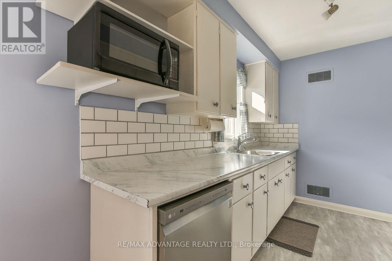 237 Rainbow Avenue, London East, Ontario  N5W 4V9 - Photo 6 - X12559084