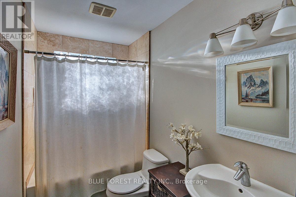 754 Riverside Drive, London North, Ontario  N6H 2S4 - Photo 18 - X12559122