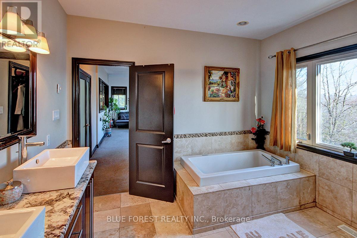 754 Riverside Drive, London North, Ontario  N6H 2S4 - Photo 25 - X12559122