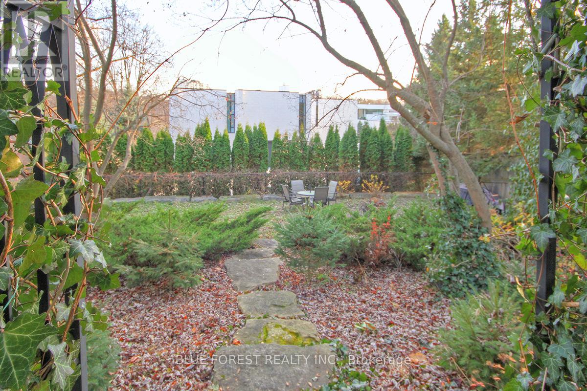 754 Riverside Drive, London North, Ontario  N6H 2S4 - Photo 38 - X12559122