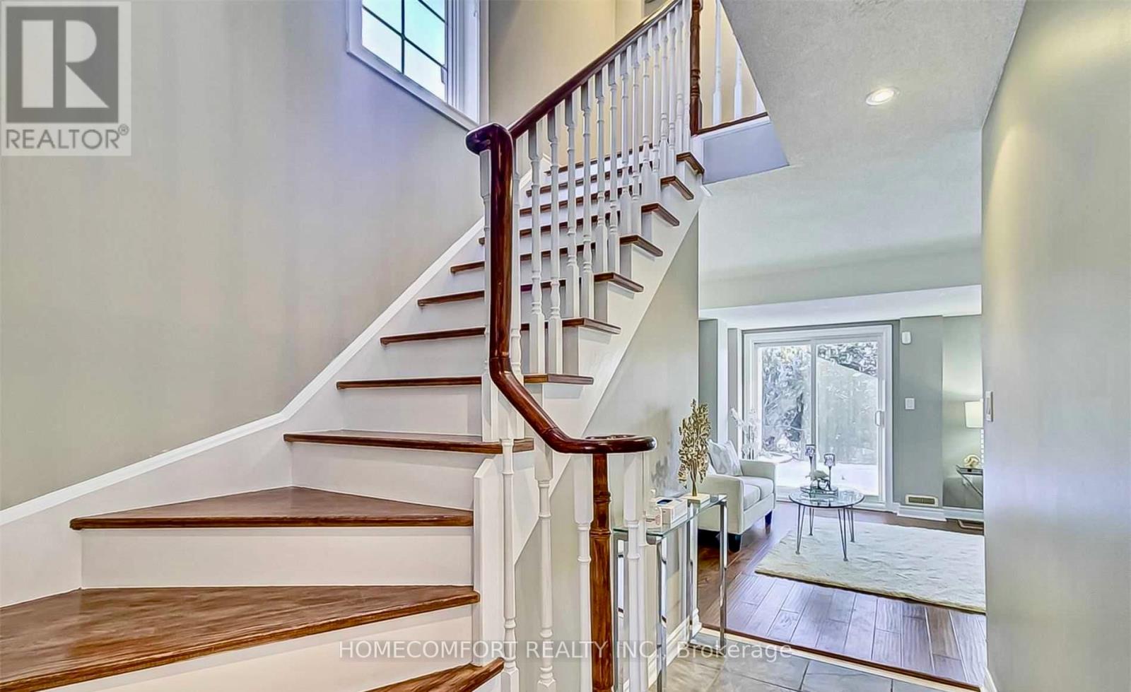 38 Burgon Place, Aurora, Ontario  L4G 7Y2 - Photo 13 - N12558900