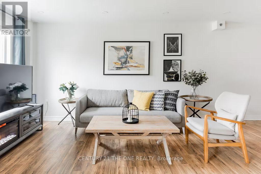 721 - 75 WELDRICK ROAD E, Richmond Hill, Ontario