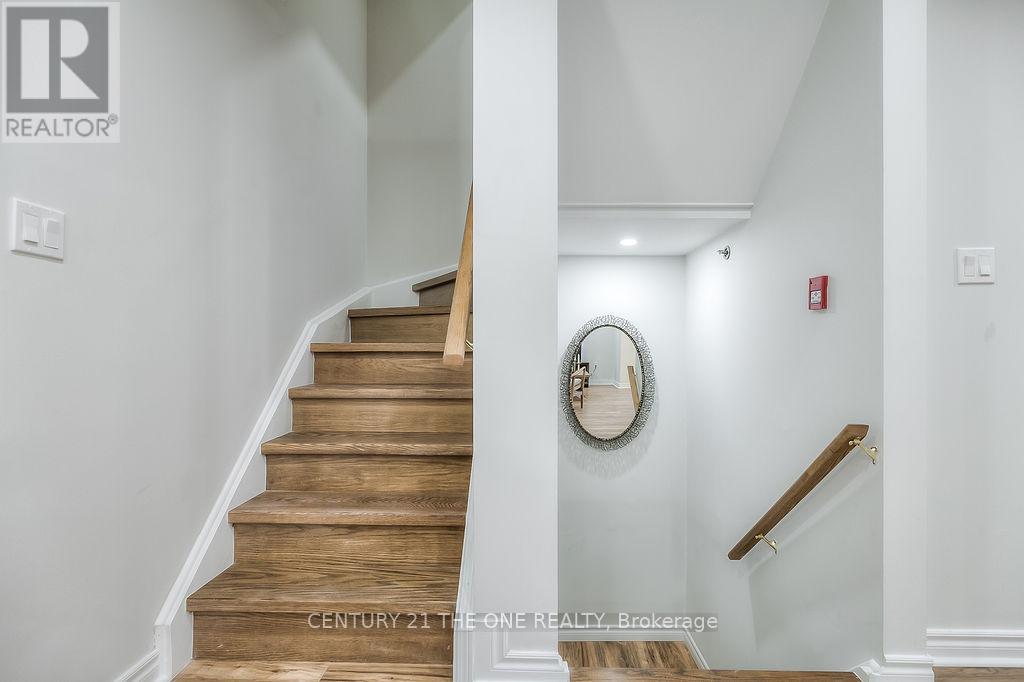 721 - 75 Weldrick Road E, Richmond Hill, Ontario  L4C 0H9 - Photo 10 - N12558942