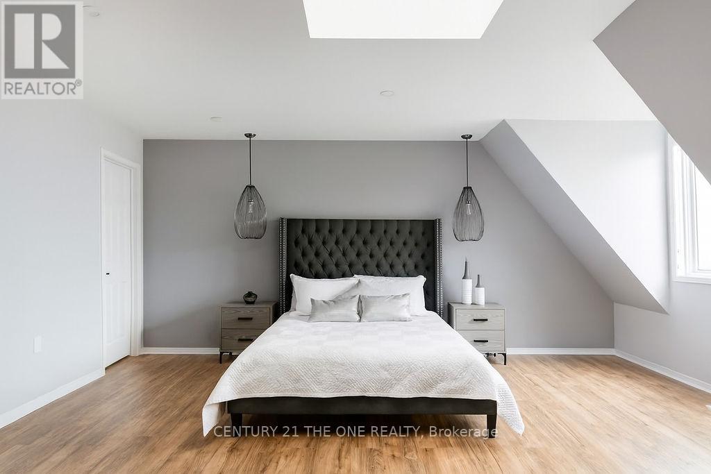 721 - 75 Weldrick Road E, Richmond Hill, Ontario  L4C 0H9 - Photo 11 - N12558942