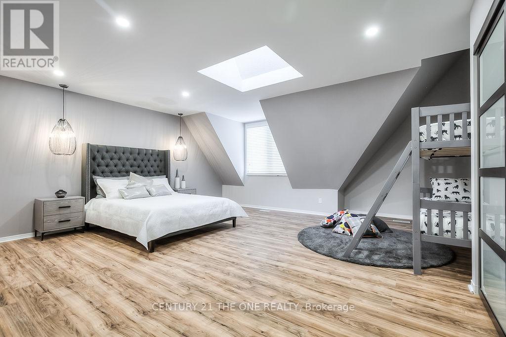 721 - 75 Weldrick Road E, Richmond Hill, Ontario  L4C 0H9 - Photo 12 - N12558942