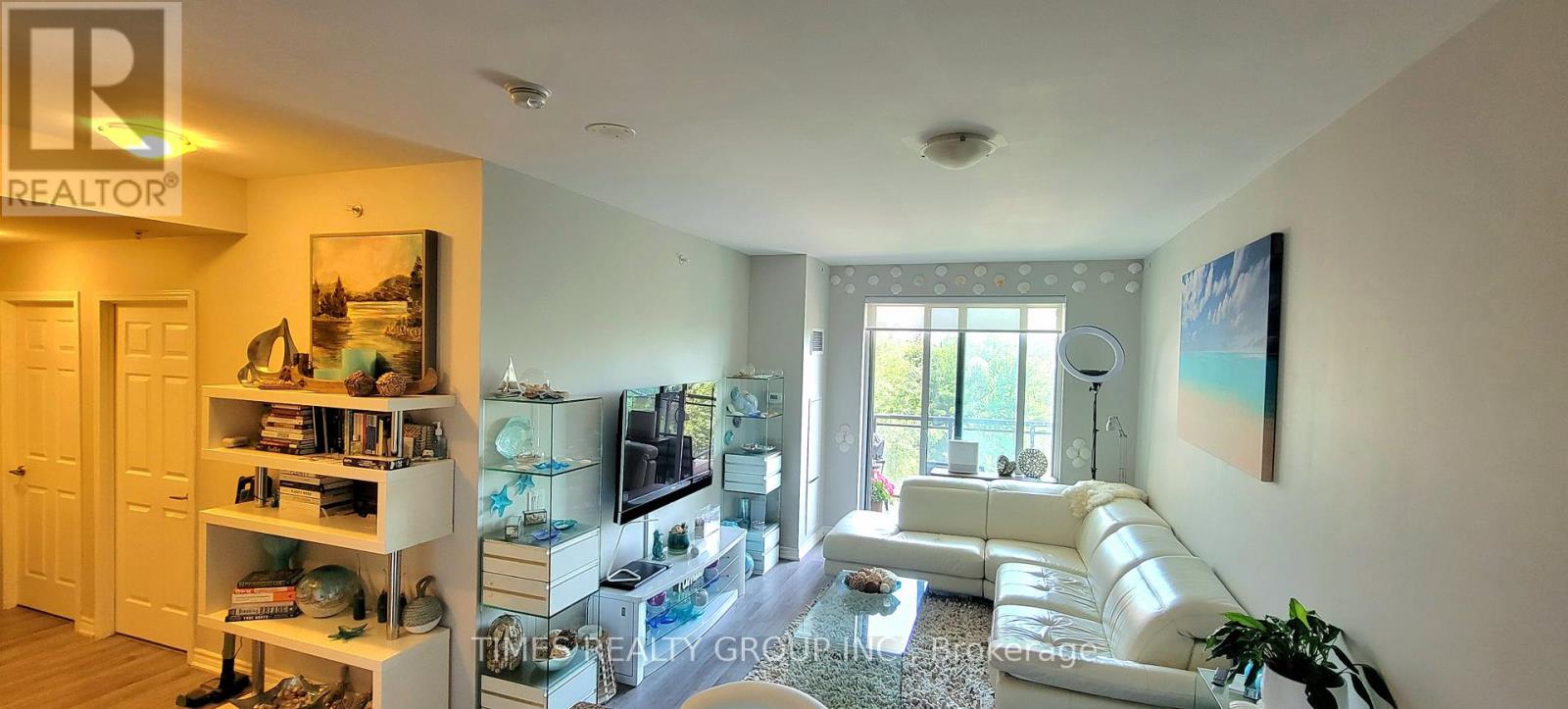 301 - 11611 Yonge Street, Richmond Hill, Ontario  L4E 1G2 - Photo 3 - N12558970