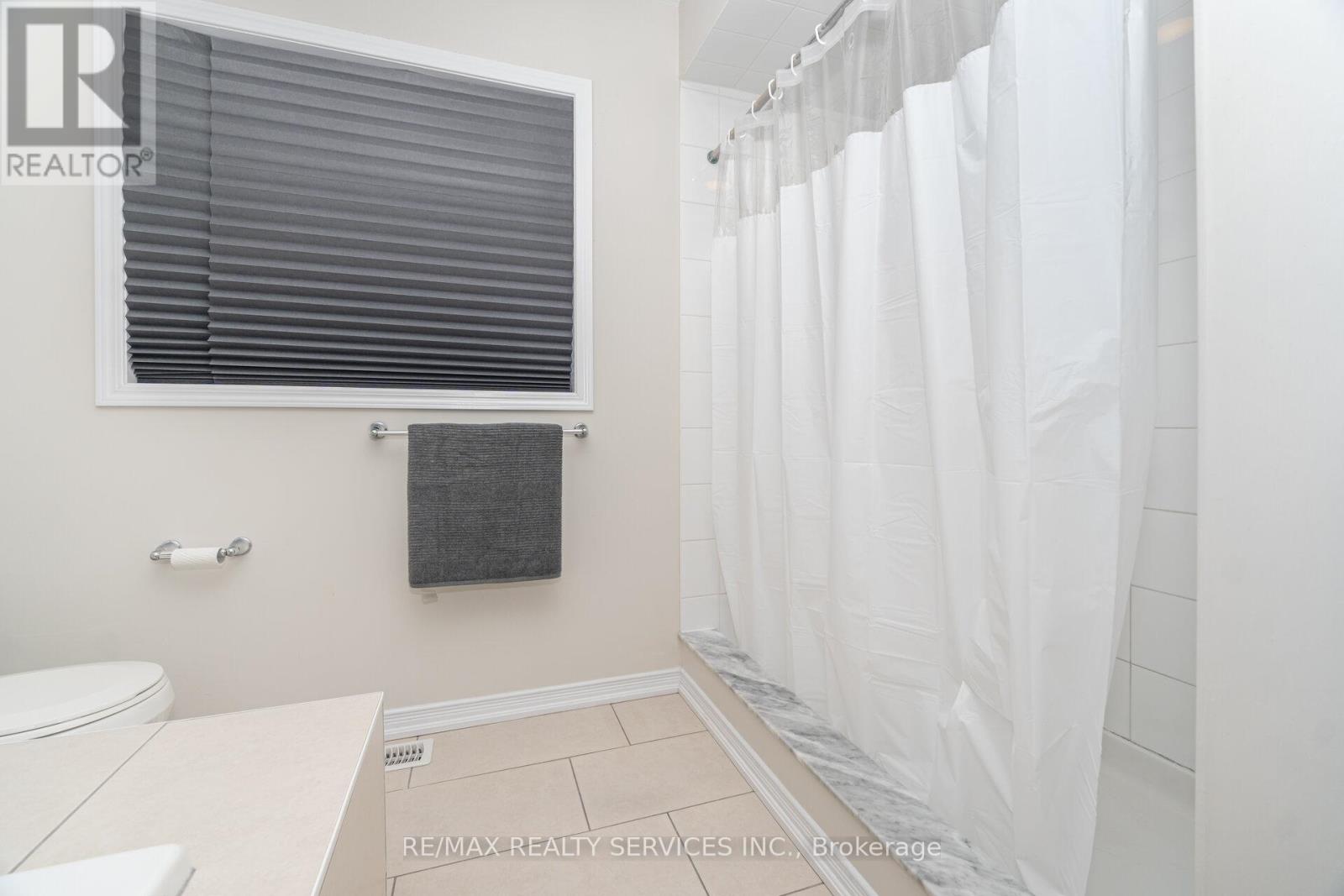 144 Baffin Crescent, Brampton, Ontario  L7A 0C7 - Photo 38 - W12557456