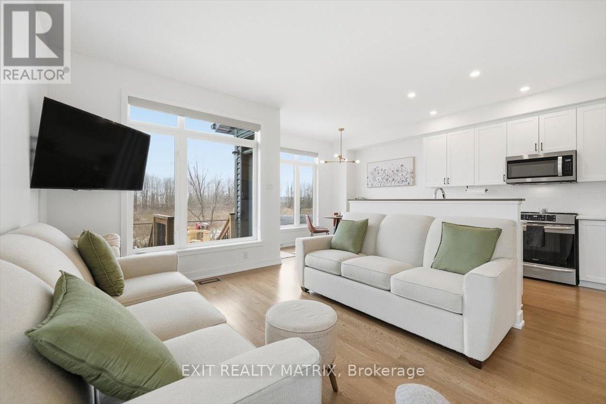 641 Putney Crescent, Ottawa, Ontario  K2S 2N7 - Photo 12 - X12559120