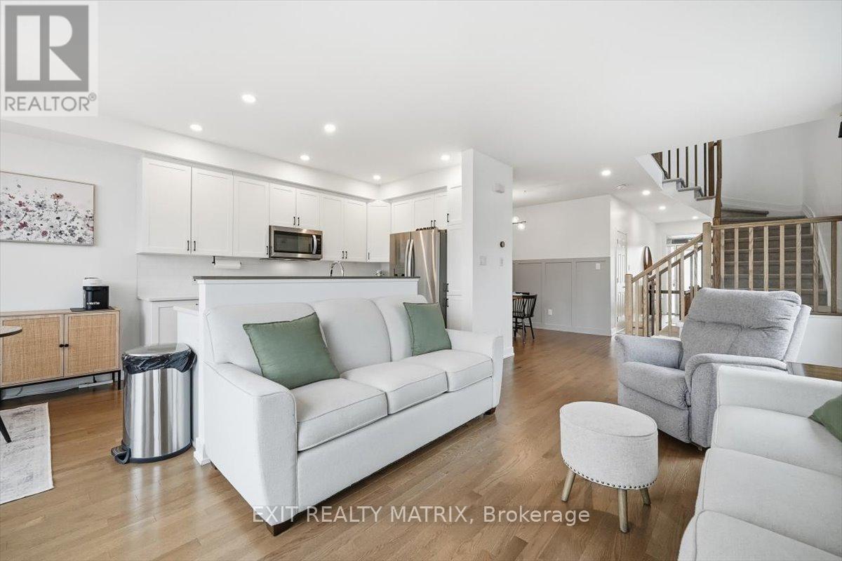 641 Putney Crescent, Ottawa, Ontario  K2S 2N7 - Photo 13 - X12559120