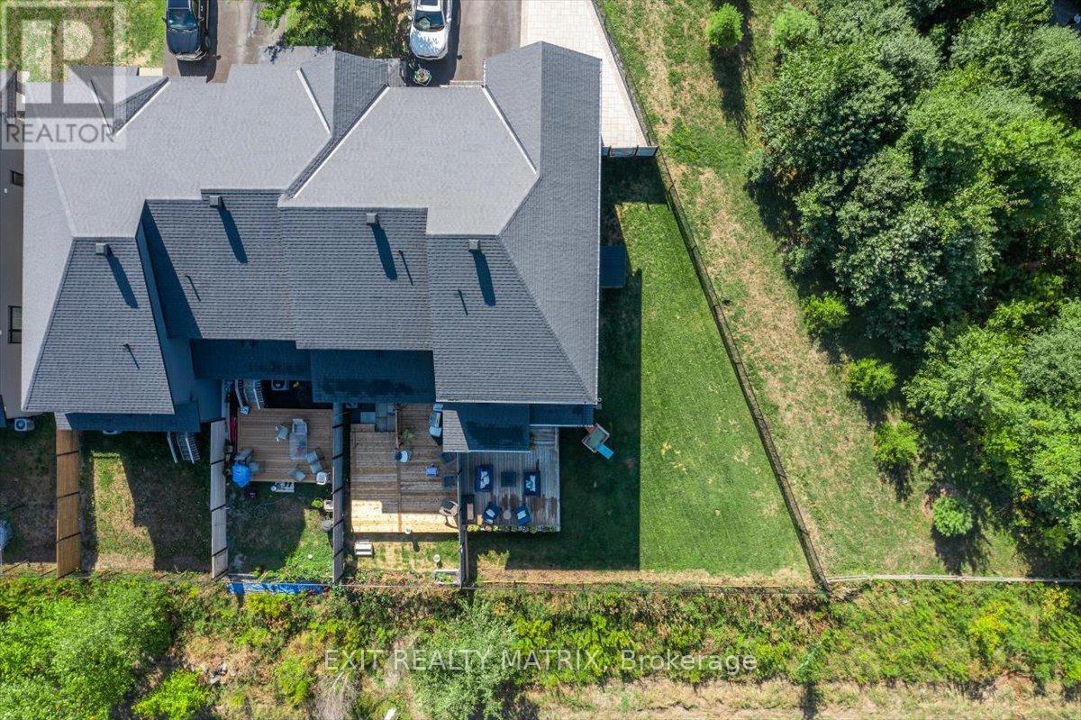 641 Putney Crescent, Ottawa, Ontario  K2S 2N7 - Photo 34 - X12559120