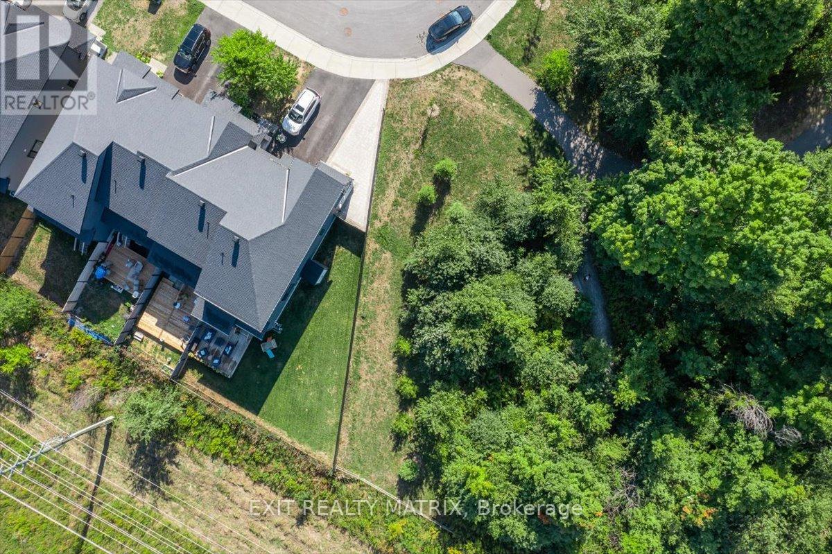 641 Putney Crescent, Ottawa, Ontario  K2S 2N7 - Photo 40 - X12559120