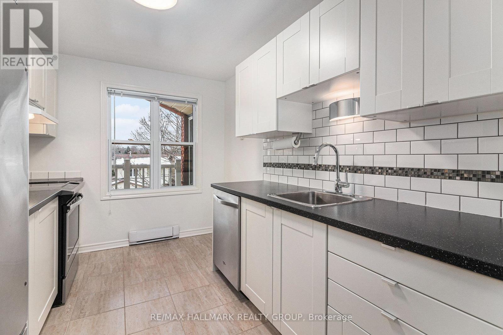 301 - 1099 Cadboro Road, Ottawa, Ontario  K1J 9K4 - Photo 10 - X12559168