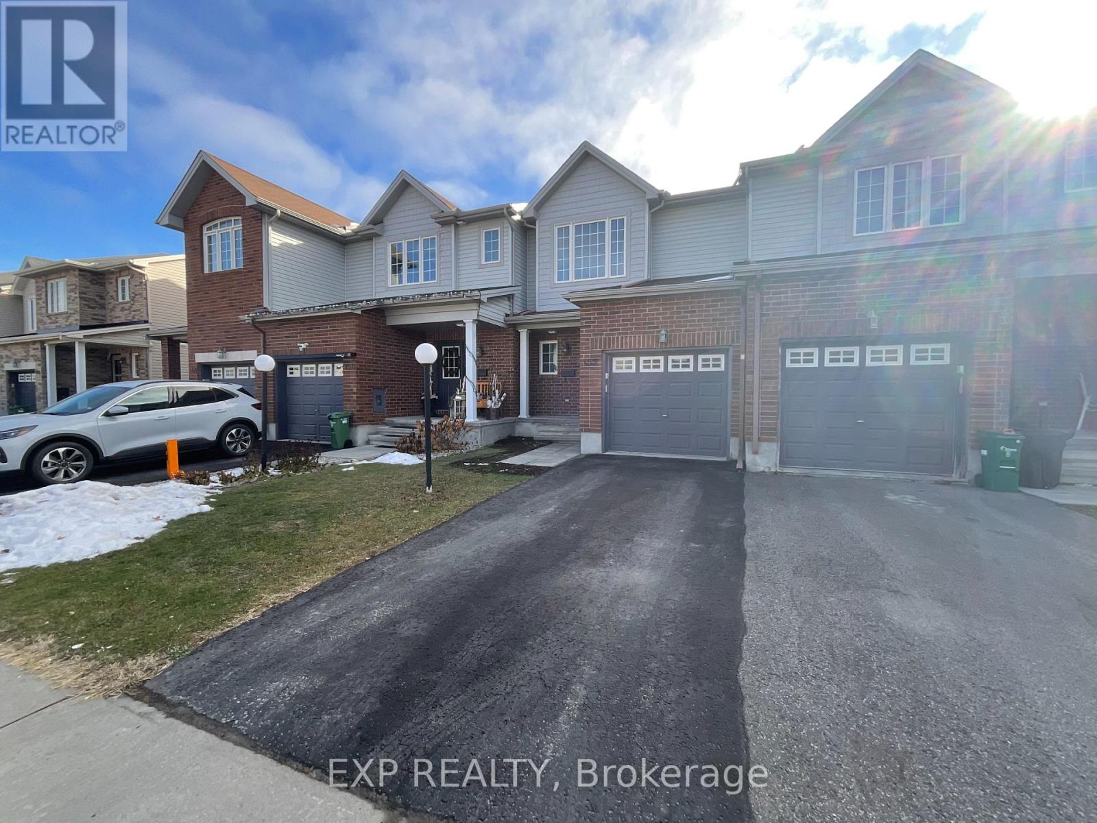 152 Maravista Drive, Ottawa, Ontario  K2J 0L4 - Photo 3 - X12559174