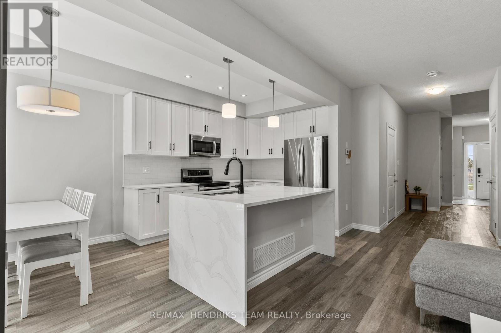 11 Dennis Drive, West Lincoln, Ontario  L0R 2A0 - Photo 13 - X12559030