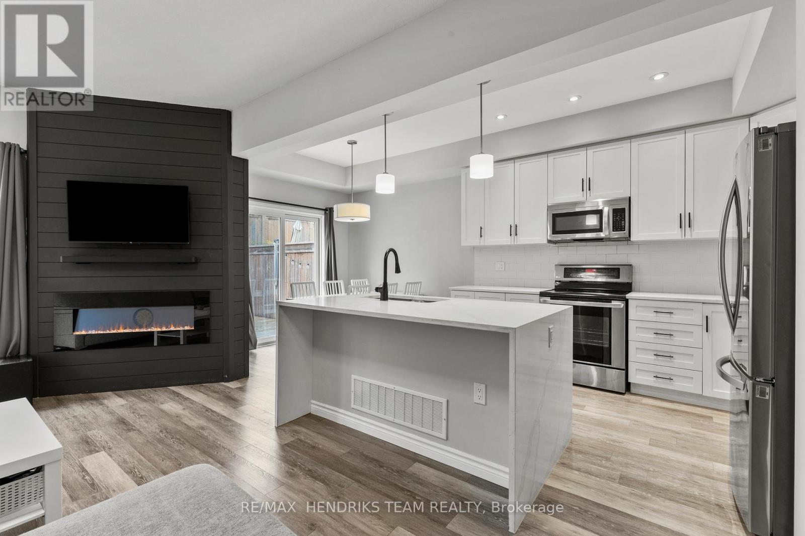 11 Dennis Drive, West Lincoln, Ontario  L0R 2A0 - Photo 15 - X12559030